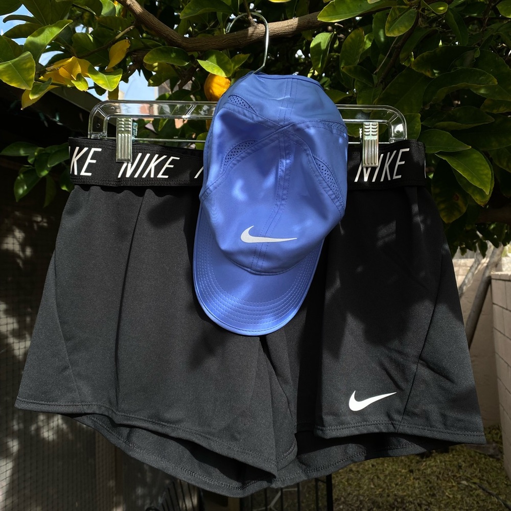 NIKE hat & shorts bundle